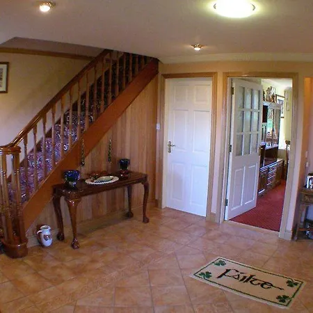 Hotel Hillside House 5*